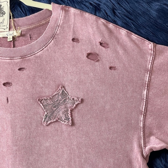 Easel Patchwork Mineral Wash Lightweight Knit Top - Picture 7 of 16